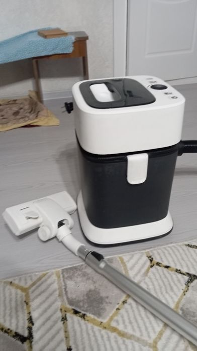 Пылесос с аквафильтром профессиональный мощный.