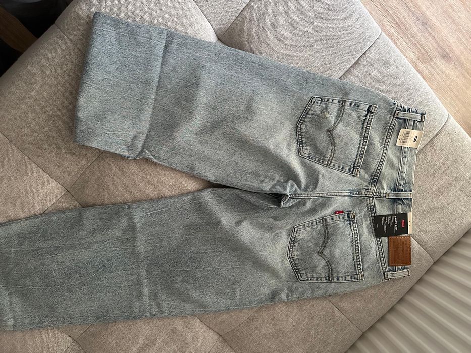 Оригинални дамски дънки Levi's