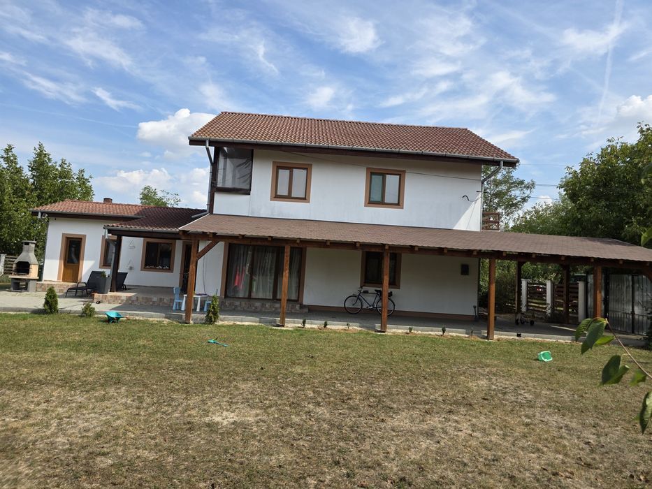 Casa parter+etaj+pod mansardabil in Albina