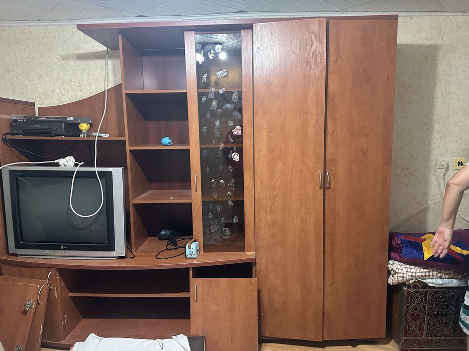 Продается гарнитура