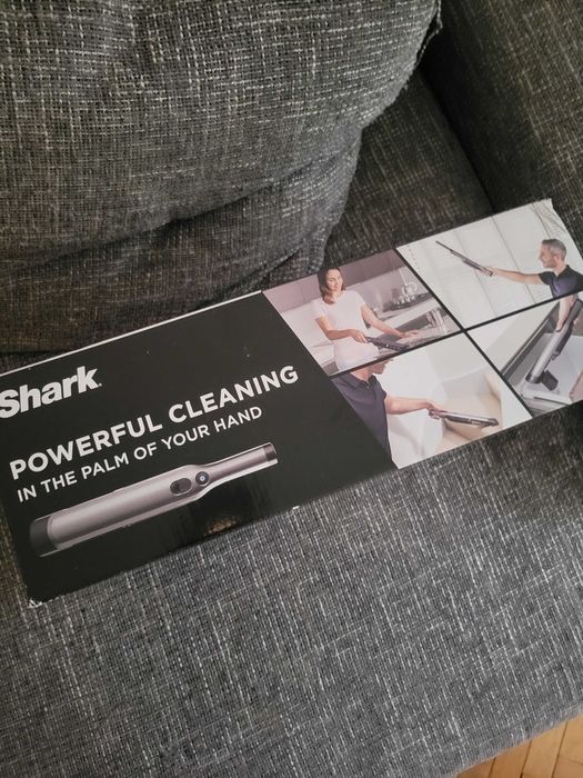 Безжична прахосмукачка Shark с две батерии