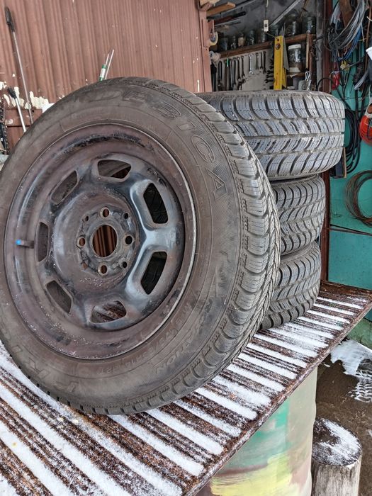 Продавам автогуми