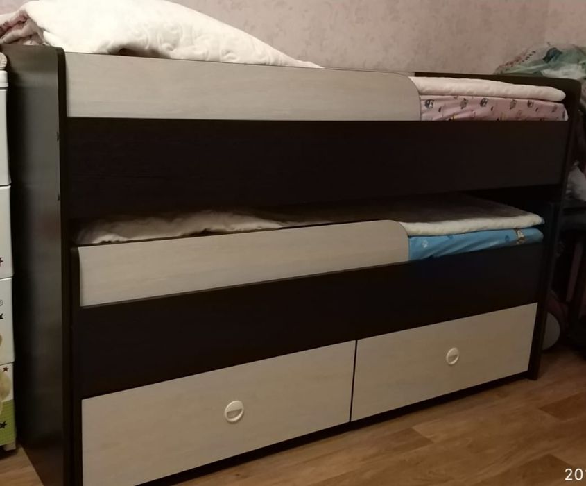 Кровать детская двухъярусная