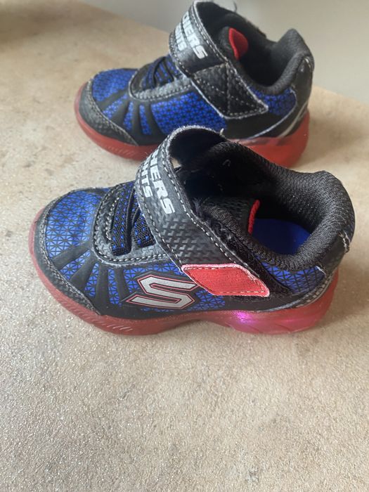 Детски светещи маратонки Skechers S-lights 2 чифта