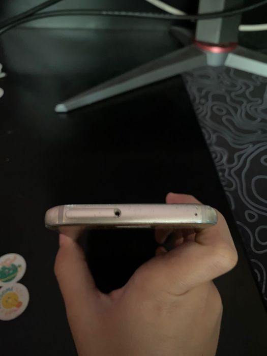 Продам Samsung A3 2017