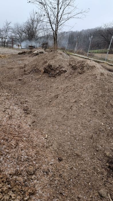 Vând bălegar de oaie si vaca