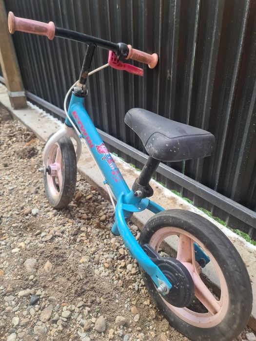 bicicleta trotineta cu fara pedale roti ajutatoare casca copii 2 4 ani