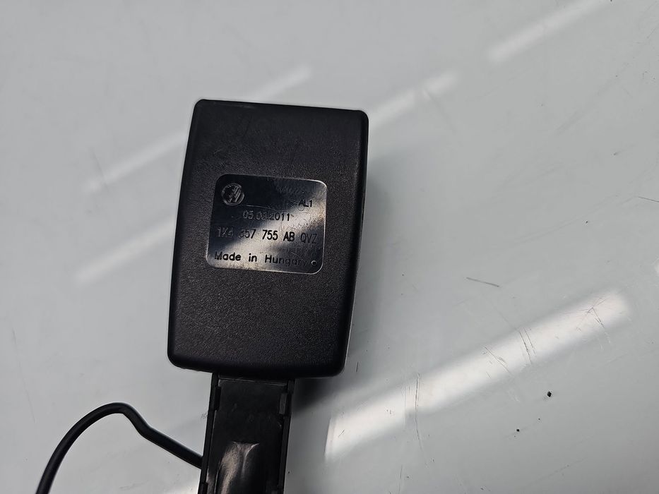 Capsa centura stanga fata Volkswagen Golf 6 (5K1) [Fabr 2009-2013] 1K