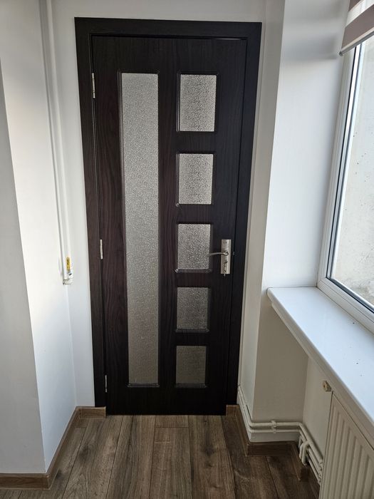 Usi de interior,maro