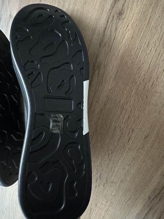 НОВИ мъжки боти Guess