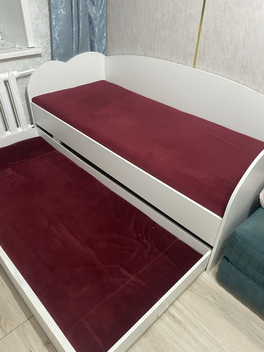 Двух яростная кровать