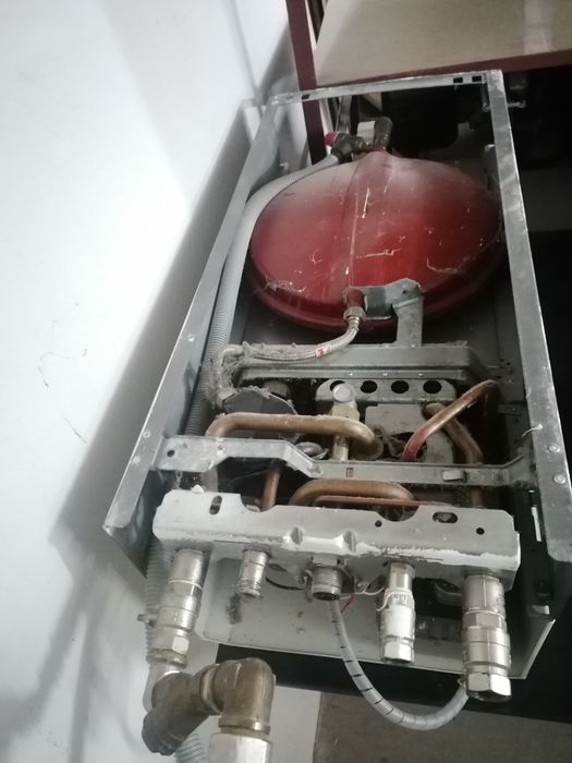 Vând centrală termica Bosch Junkers ZW20AME