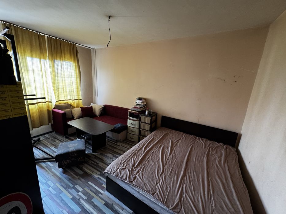 Продава се Тристаен апартамент в Пловдив, Изгрев - 80 кв.м за 950 €/кв.м - Снимка #2