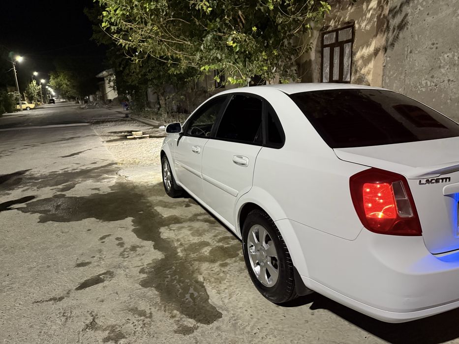 Lacetti Gentra 2014 Tiniq ideal