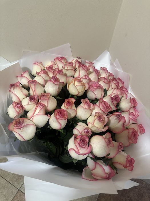 Свежий букет красивых роз