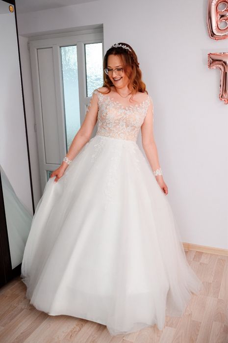 Vand rochie de mireasa