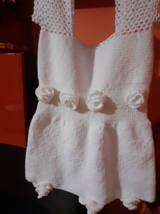 Rochie crosetata  de primăvară