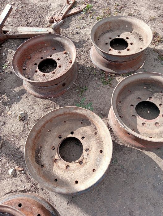 Ступицы, диски , рессоры ПТС -4