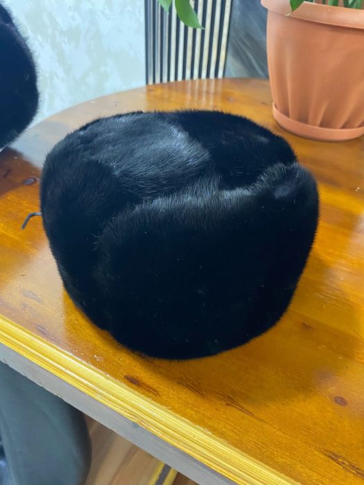 Дубленка и 2 норковые шапки