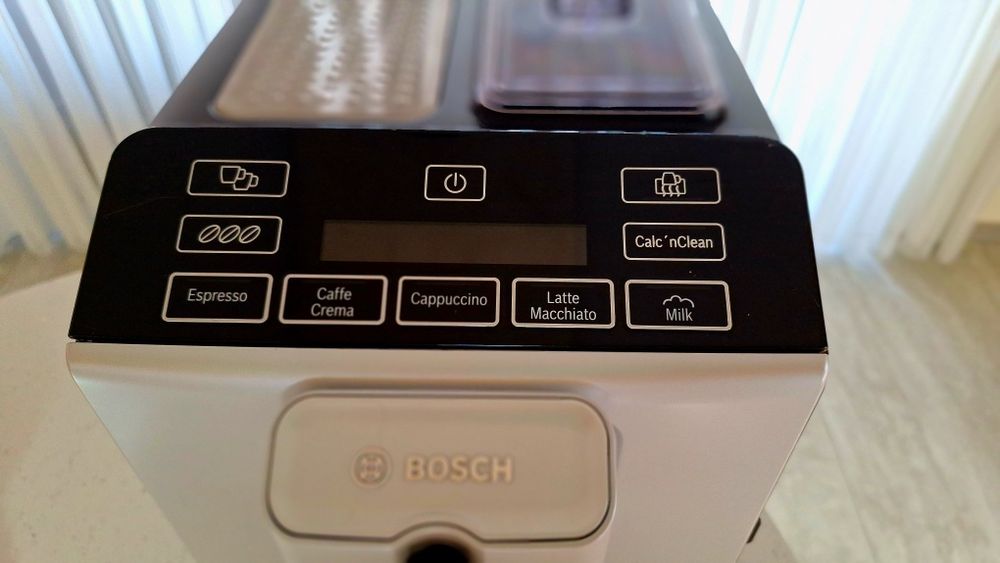 Кафемашина BOSCH VEROCUP 300 (за зърна)