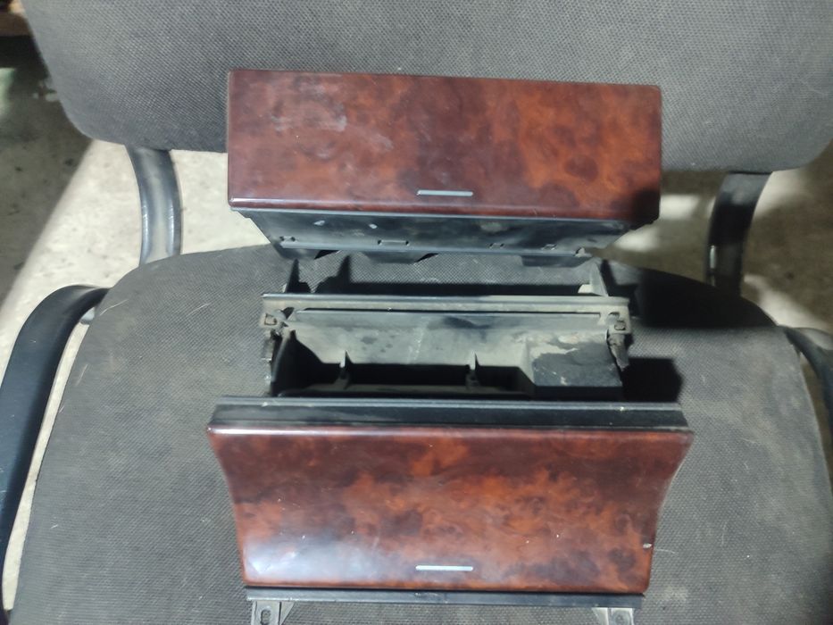 Запчасти на Мерседес W210 лупар Е200 Е230 Е280