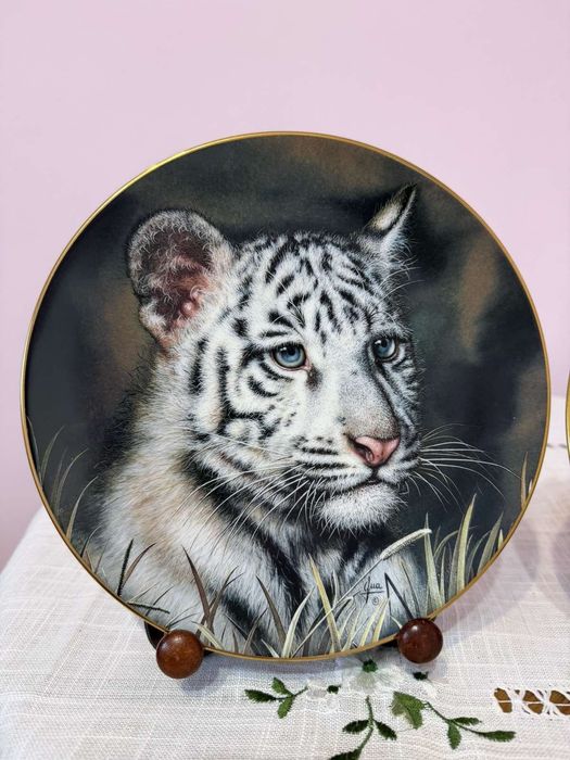 Колекционерски чинии от фин порцелан  "Cubs of the Big Cats"