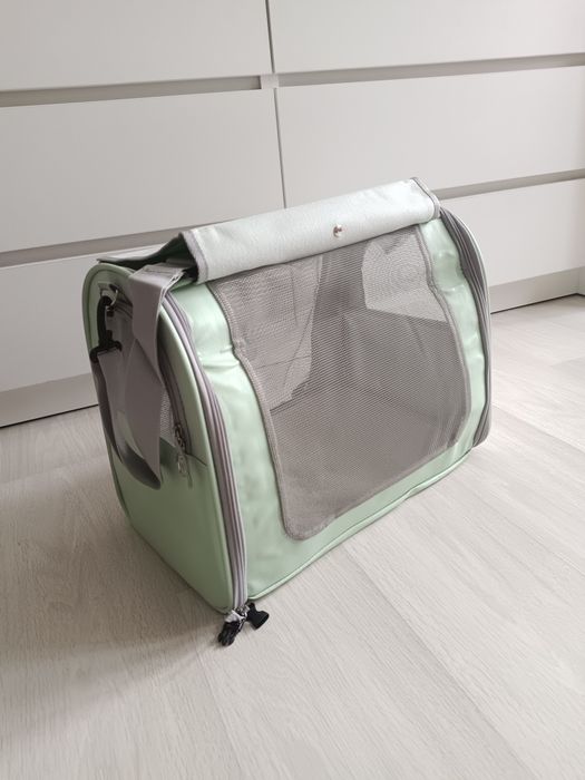 Переноски, боксы , лежанки