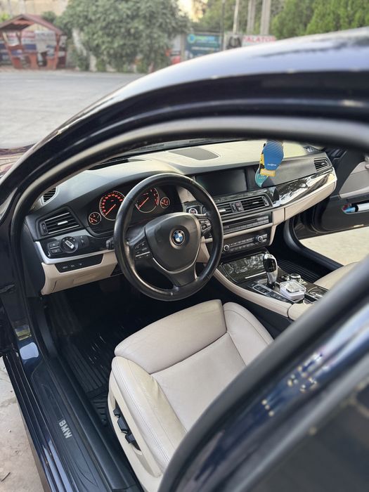 BMW Seria 5 2011 — imagine 5