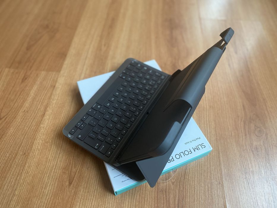 Logitech Slim Folio Pro iPad Pro 11-inch