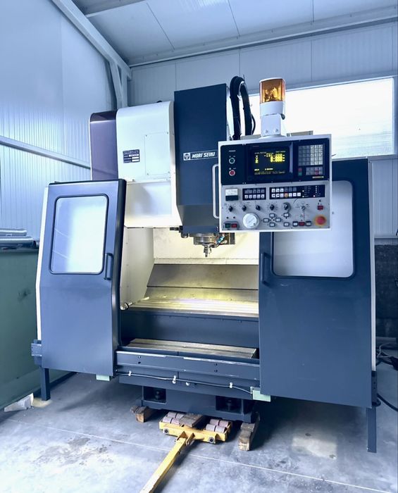CNC Фреза Вертикален обработващ център Mori Seiki CNC фреза с ЦПУ Fanuc Фанук Мори Сейки