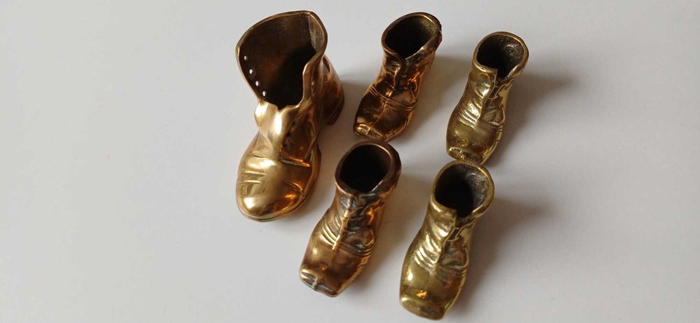 Figurine decorative din alamă