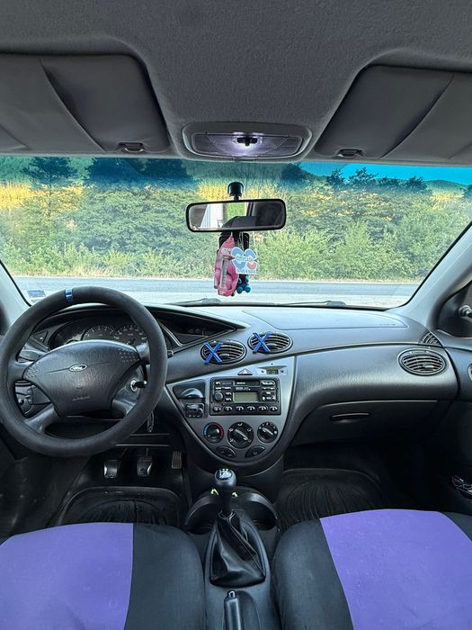 Автомобил Ford Focus