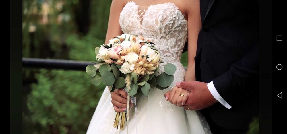 Vand rochie de mireasa