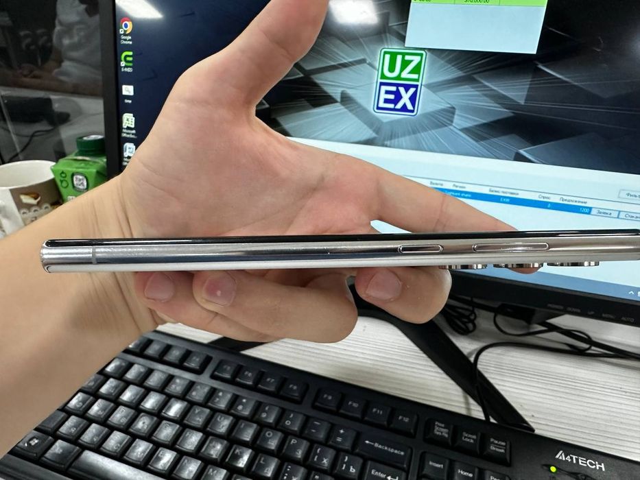 SAMSUNG S22 ULTRA 256/12/12