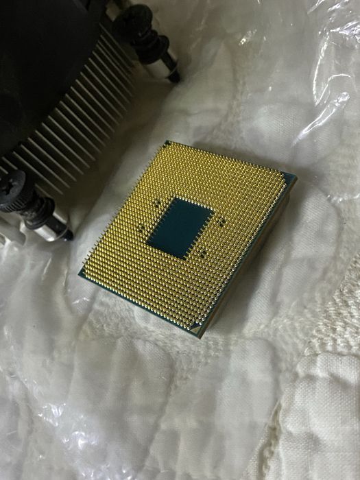 AMD Ryzen 5 3600 + Кулер AMD