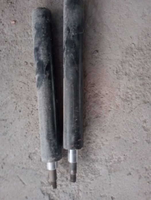 ауди с4 2.3 амортизатор