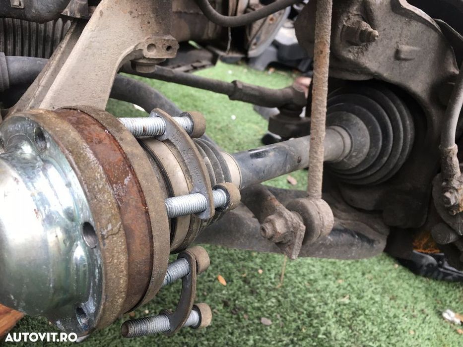 Planetara Stanga Fata VW Passat B7 2.0TDI 103KW 140cp CFF / CFFB 2010 - 2015 COD :1K0 407 271 EE