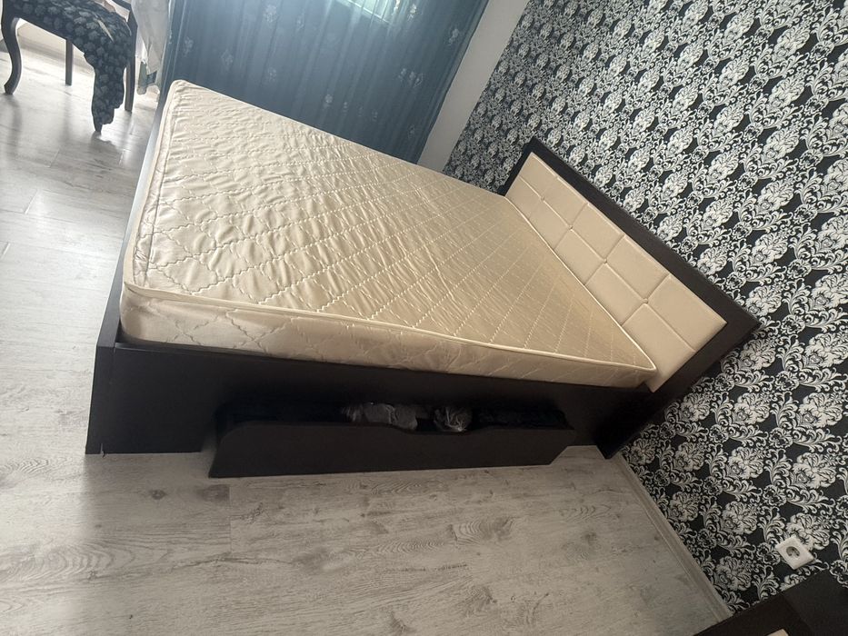 Продам кровать двухспалая