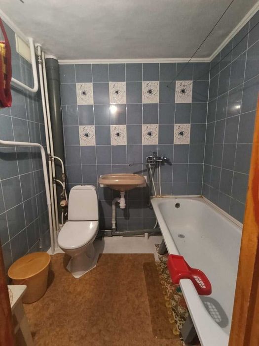 продам 1 ком. квартиру в 8 микрорайоне