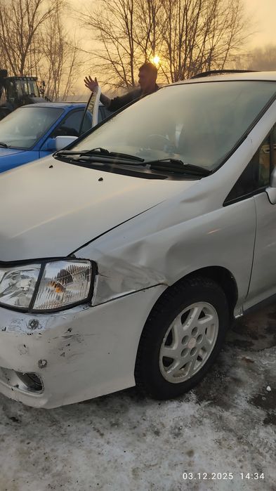 Nissan Prairie Liberty