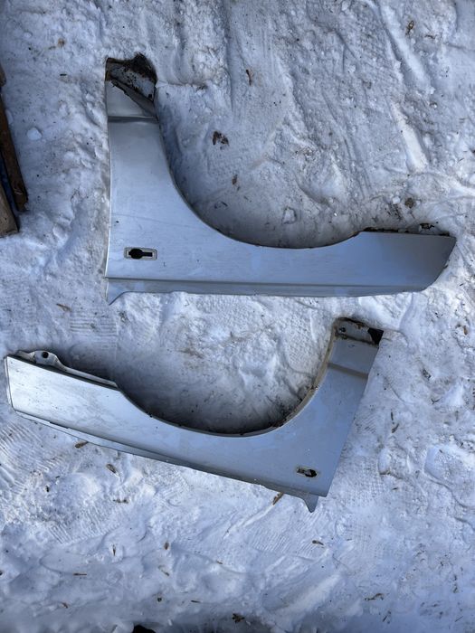 Продам крыло ваз 2110