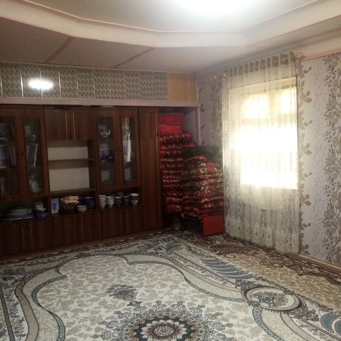 Uy sotiladi    9 sotiq