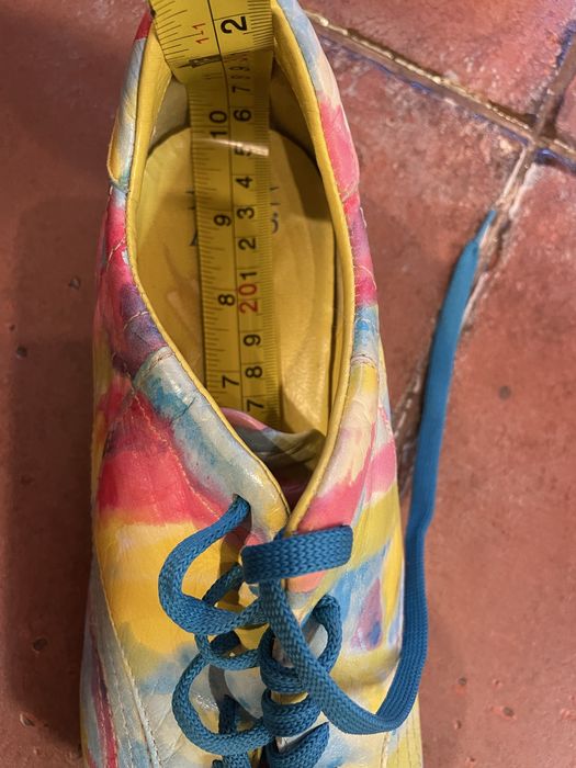 Pantofi colorati piele.