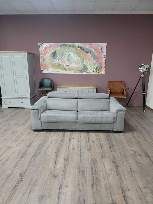 Светло сив диван тройка от плат с функция сън