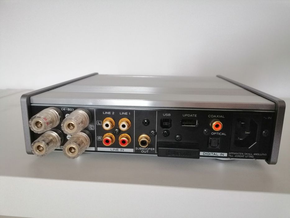 TEAC AI  301 DA цифров усилвател с оригинално дистанционно