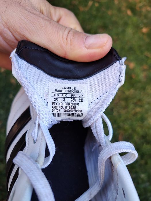 Футболни обувки Адидас UK 3