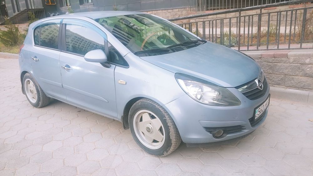 Опель Корса Д. хэтчбек