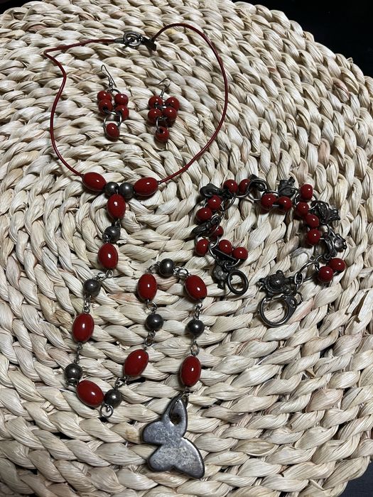 Комплект бижута-обици, колие , гривна