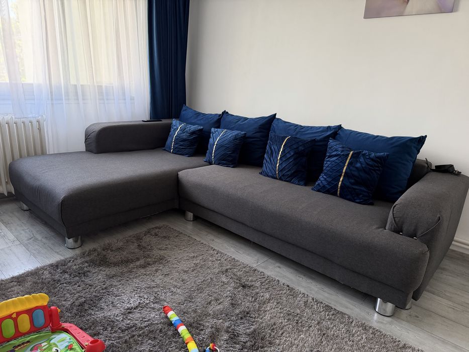 Canapea mare de 3x2 m stare foarte buna extensibila
