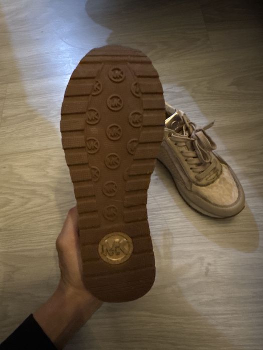 Оригинал michael kors кроссовки летние продам